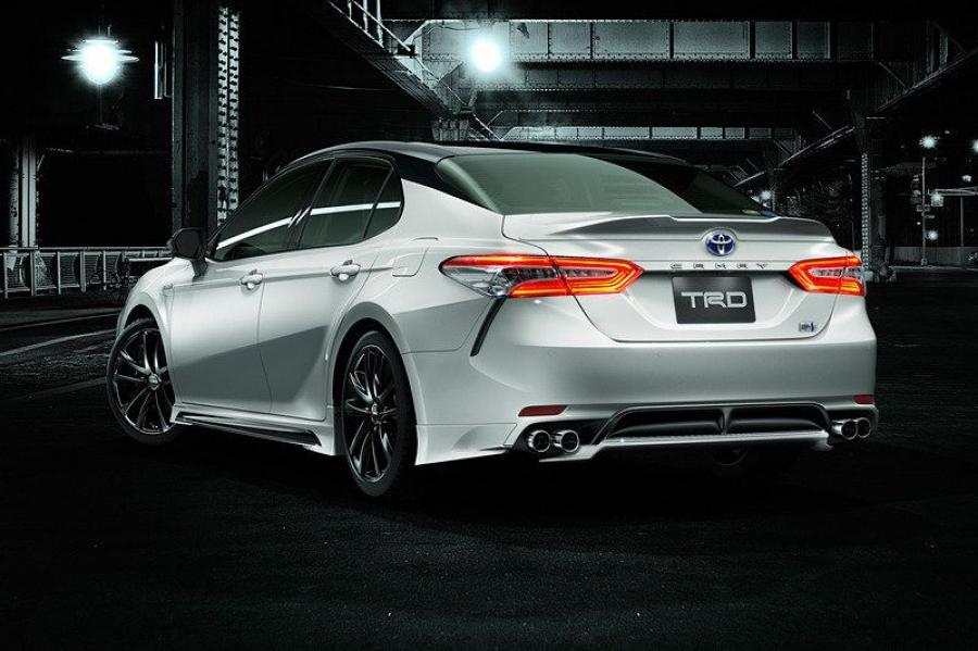  Toyota Camry Hybrid by TRD 2018 года  (JP) (фото 2 из 11)